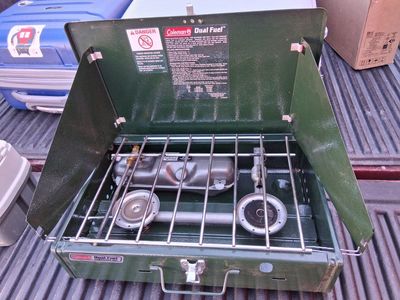 Colman Pump 424 Two Burner Stove New!