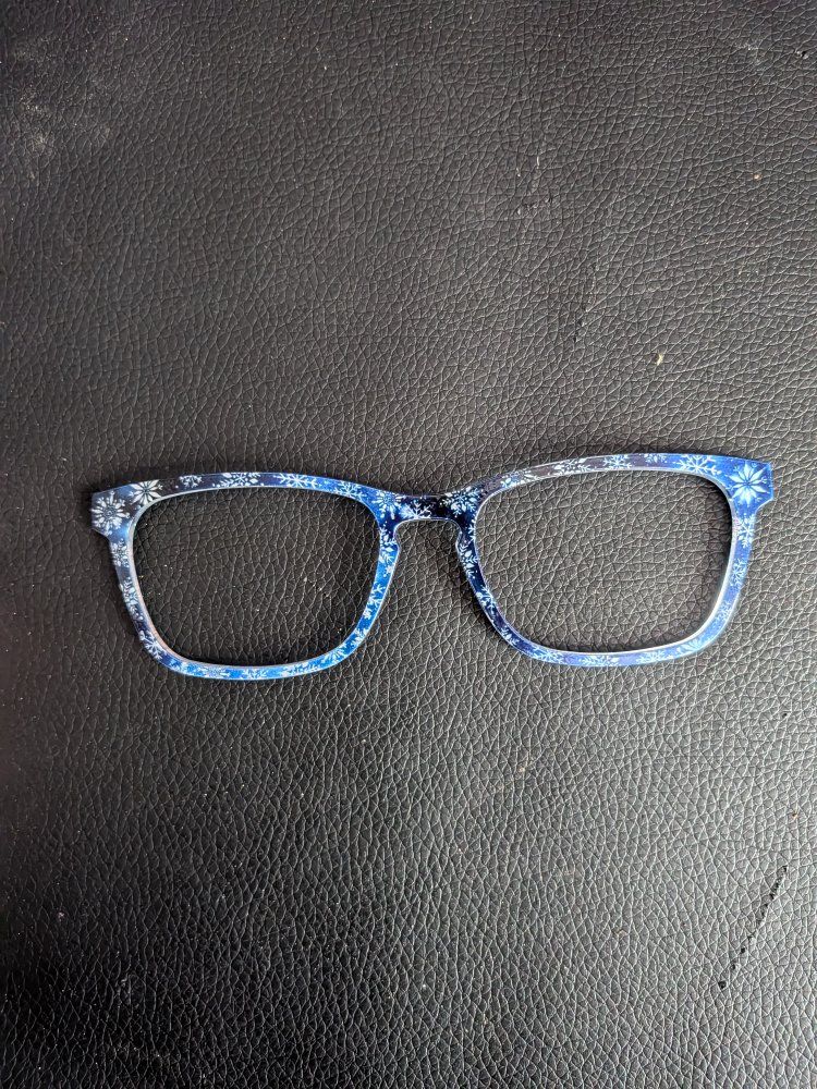 Pair Eyewear the Casper snowflake toppers