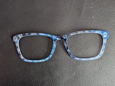 Pair Eyewear the Casper snowflake toppers