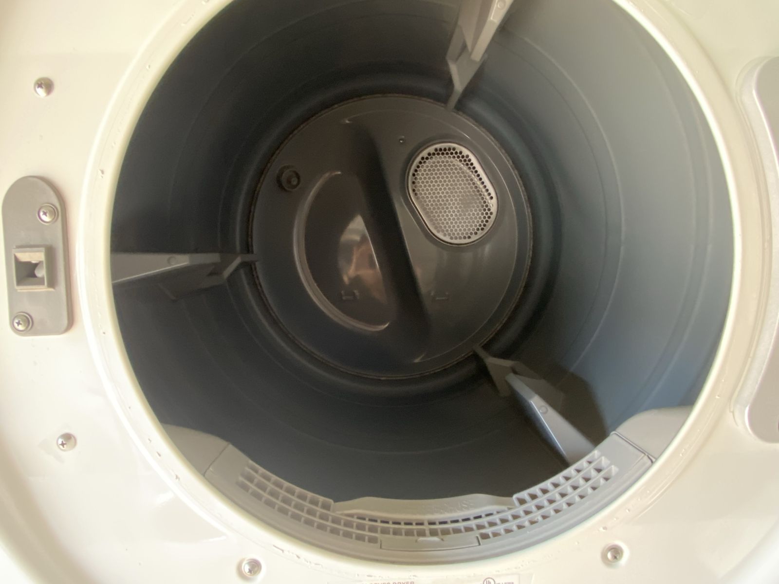 Main image 3