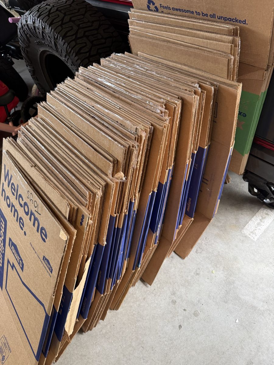 FREE MOVING BOXES