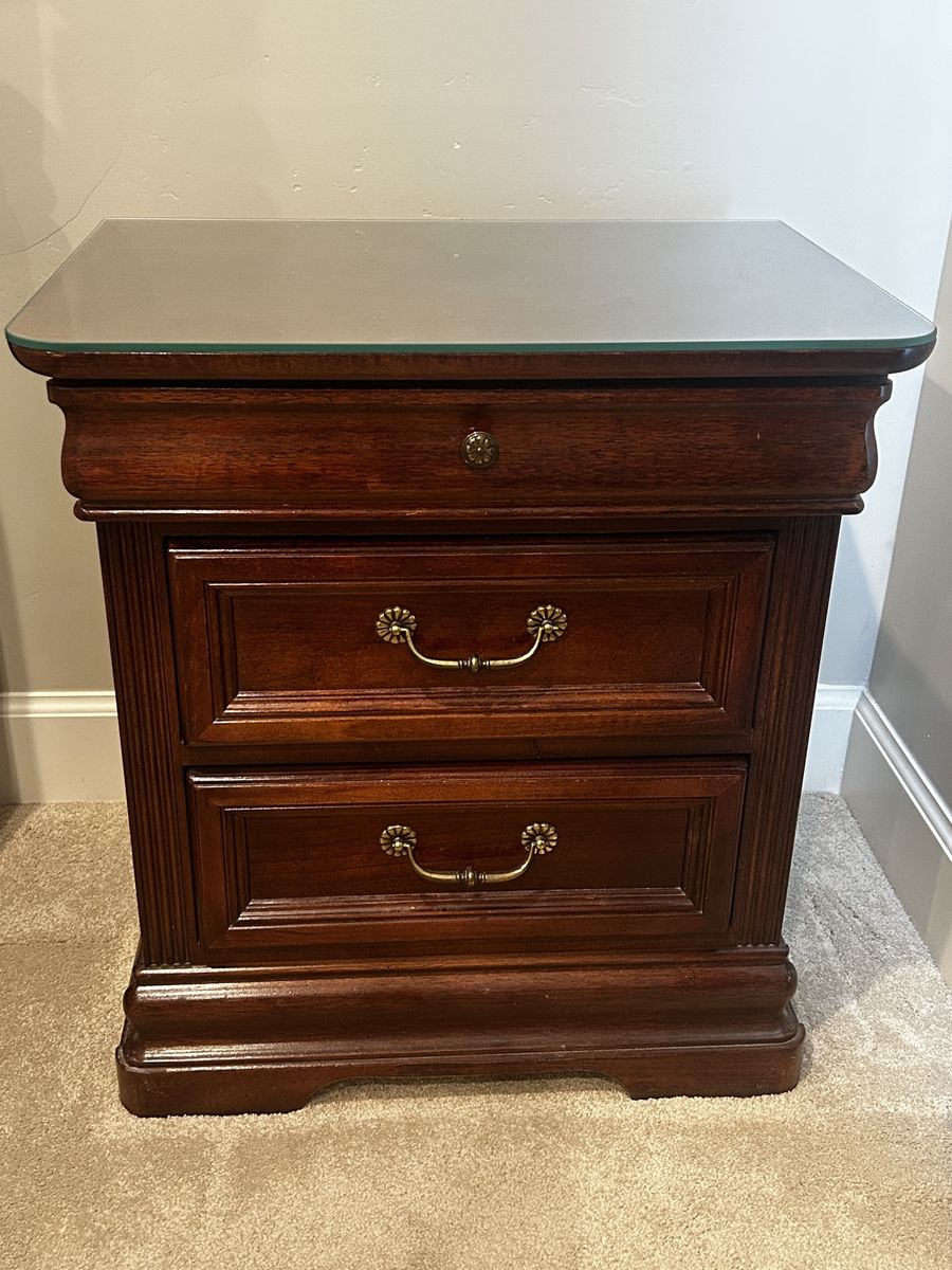 Pair of Elegant Wood Nightstands / End Table with 3 Drawers & Glass Top