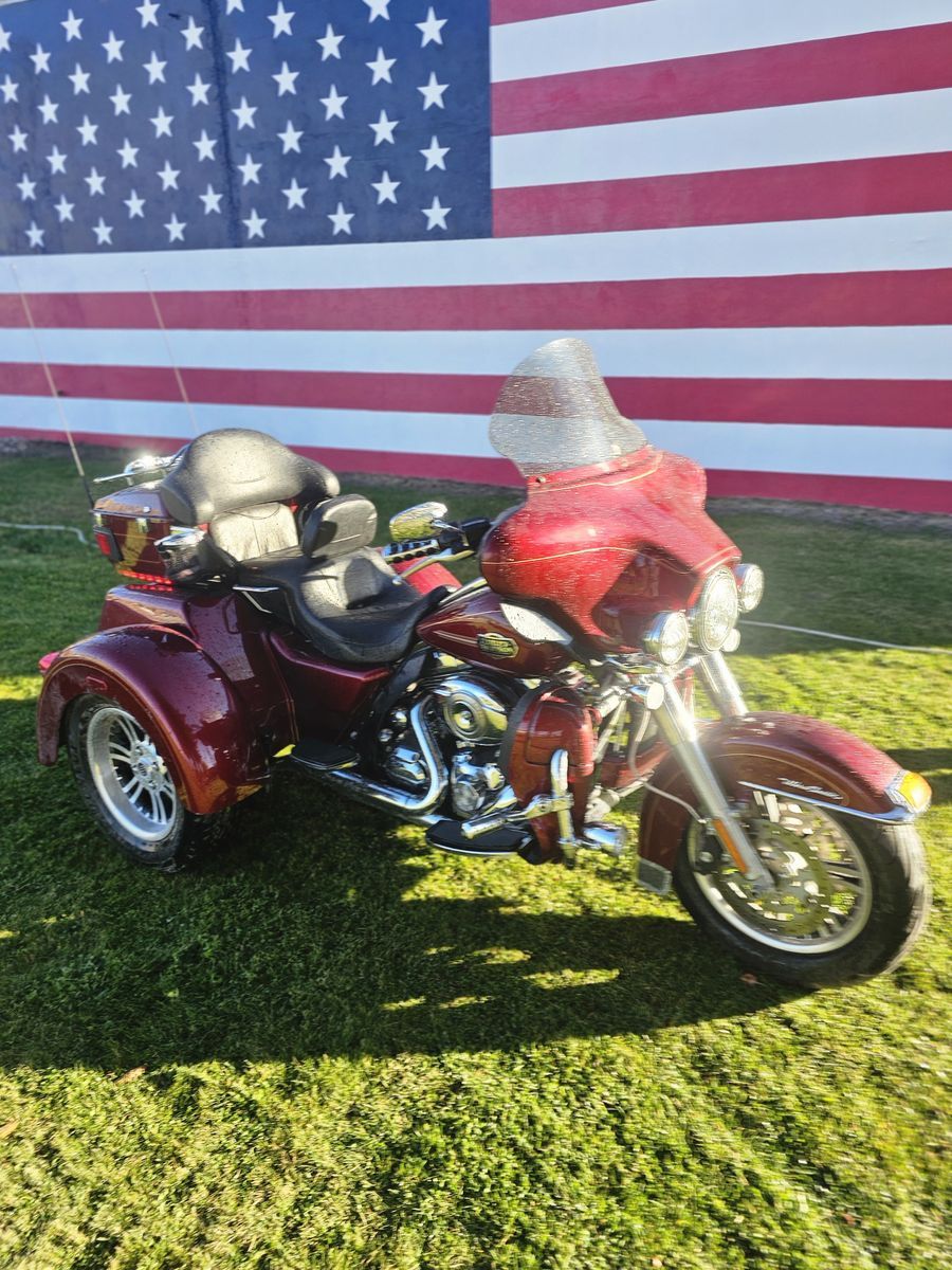 2010 HARLEY TRI-GLIDE TRIKE