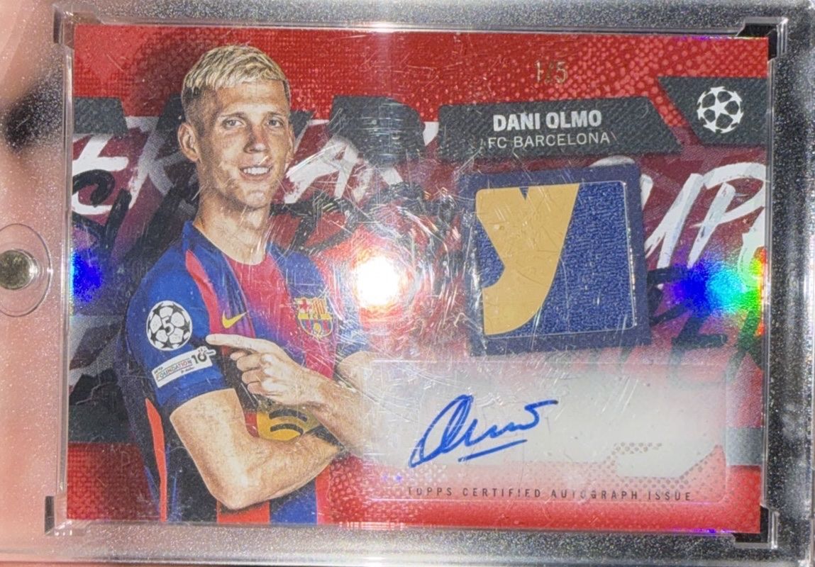 Dani olmo Auto Relic red 1/5 Topps 2025-26 UEFA CC Barcelona TSAR-DO