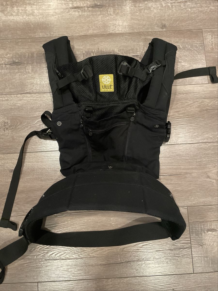 LILLEbaby COMPLETE All Seasons Ergonomic 6-in-1 Baby Carrier Black Adjustable