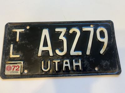 Vintage 1972 black-and-white Utah plate A3279