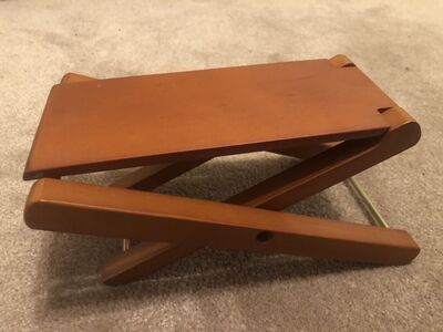 Guitarist's Foot Stand