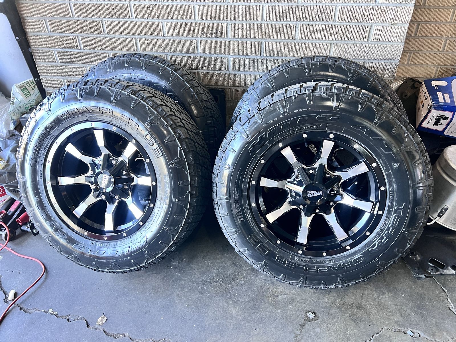 17x9 Moto Metal 6x5.5 and 6x135 on Nittos