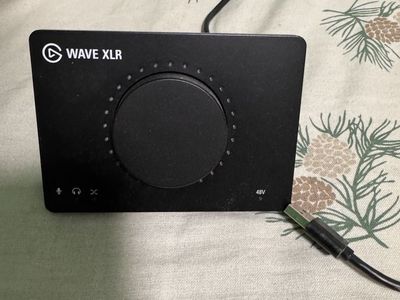 Elgato Wave XLR MK.2 – USB Audio Interface and DSP Mixer for XLR Microphones, 80dB Gain, Onboard Effects, LED Feedback,