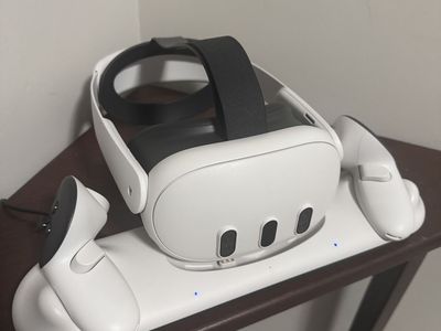 Meta Quest 3 - W/Dock and Elite Strap - 128gb - Trade Xbox