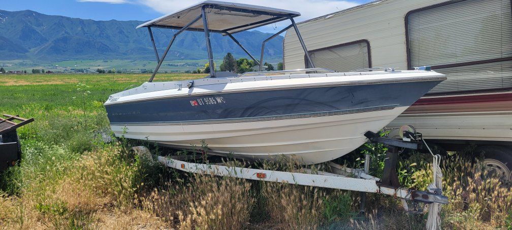 Bayliner Boat