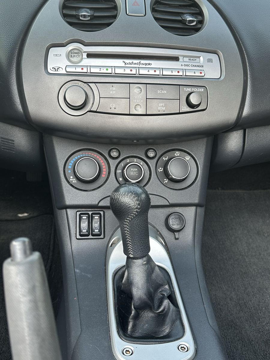 Main image 7