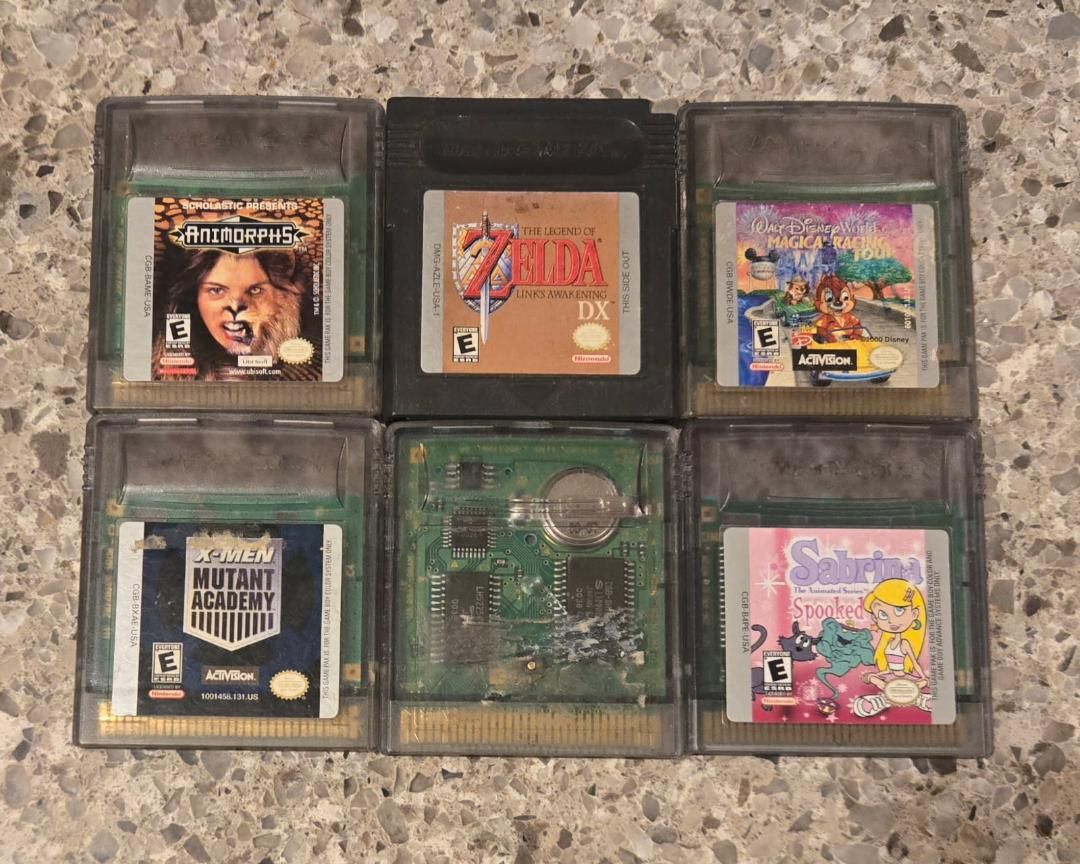 Nintendo Gameboy Color game bundle including Zelda Linds Awakening Dx! trades considered!~