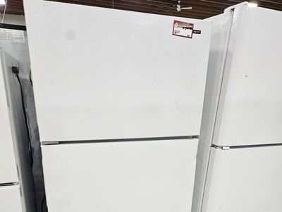 HotPoint White Top Freezer Refrigerator