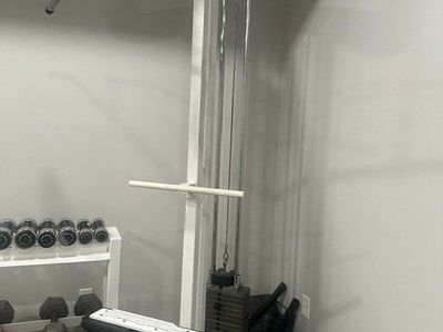 Lat Pulldown / Low Row Machin-Great condition $500 OBO