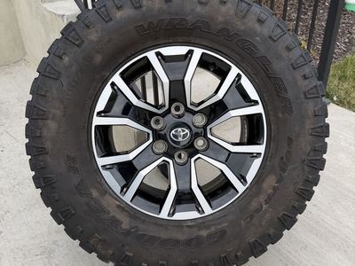 Toyota Tacoma 4Runner Rims and Tires 285/70R17