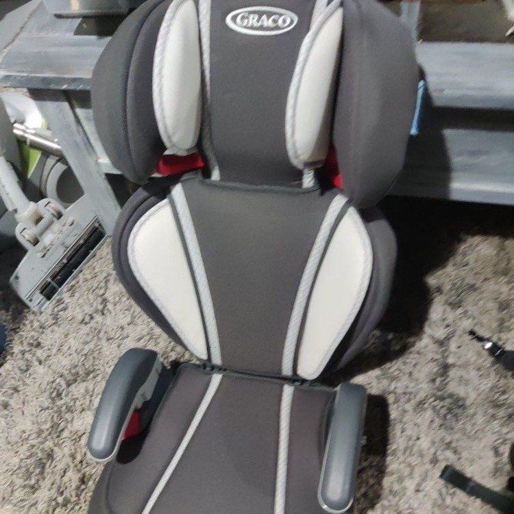 4-10year old Car seat brand new