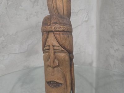 Hand-Carved Wooden Native American Head Bust Sculpture - Vintage 1983 Art