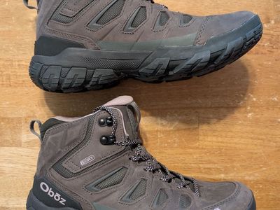 Oboz waterproof hiking boots women's size 8.5
