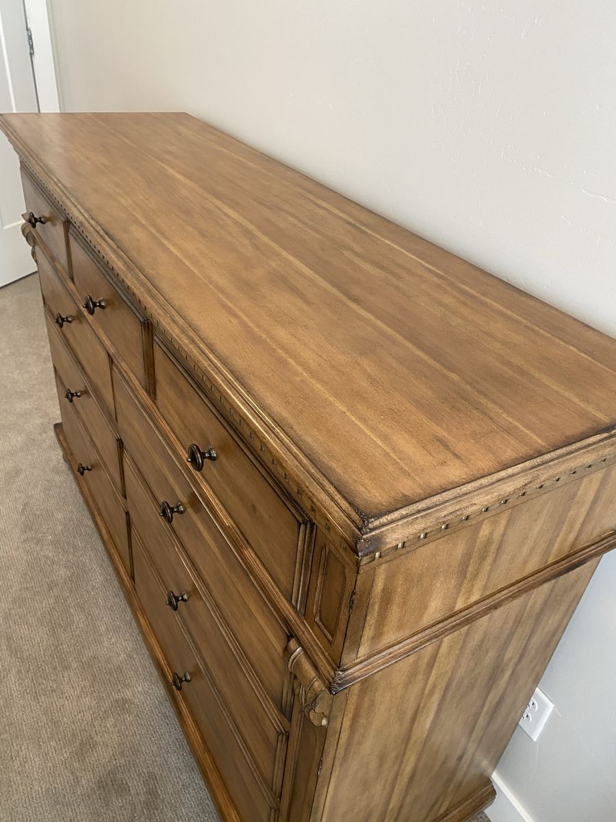 Main image 3