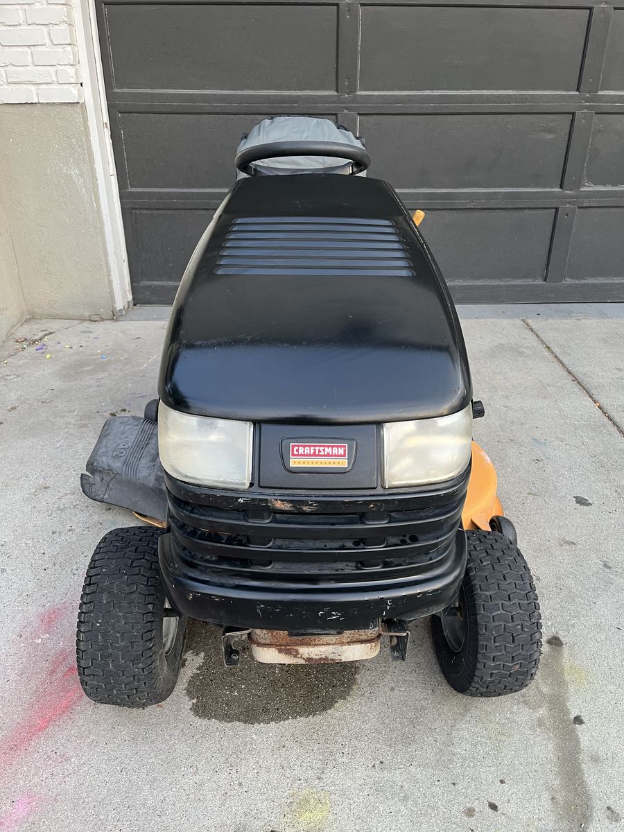 Craftsman Riding Lawnmower