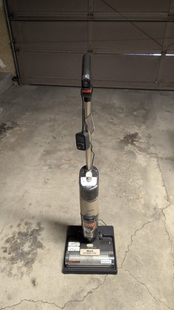 Shark Hydrovac Wet Mop Vacuum - Used in excellent condition