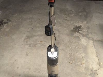 Shark Hydrovac Wet Mop Vacuum - Used in excellent condition