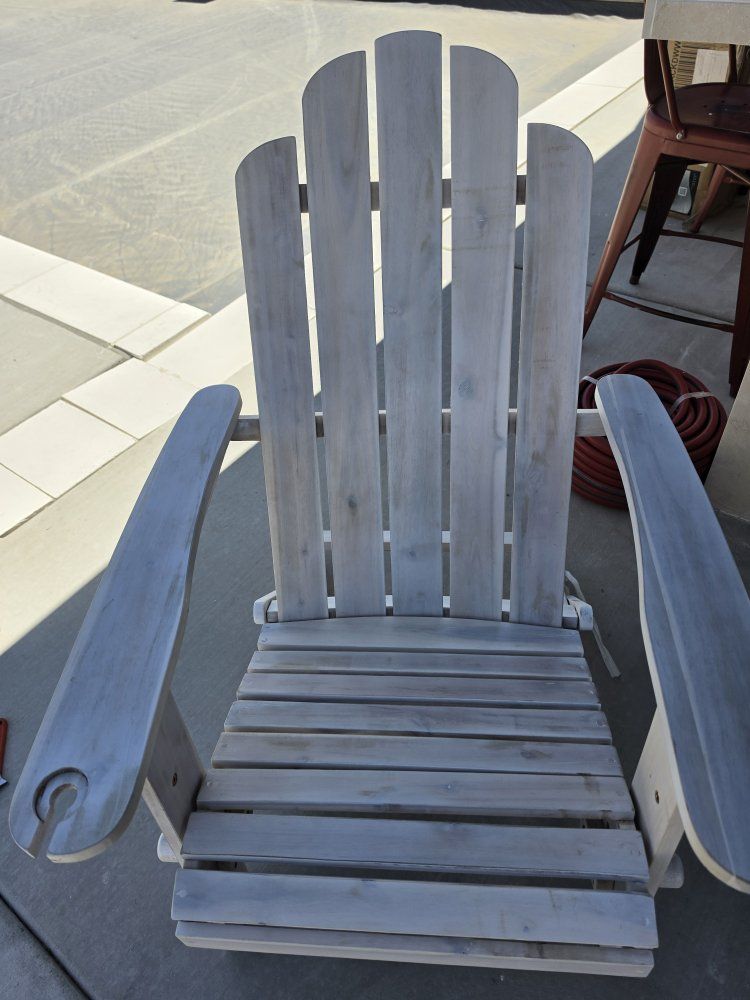 Walker Edison out door chair. 3 available