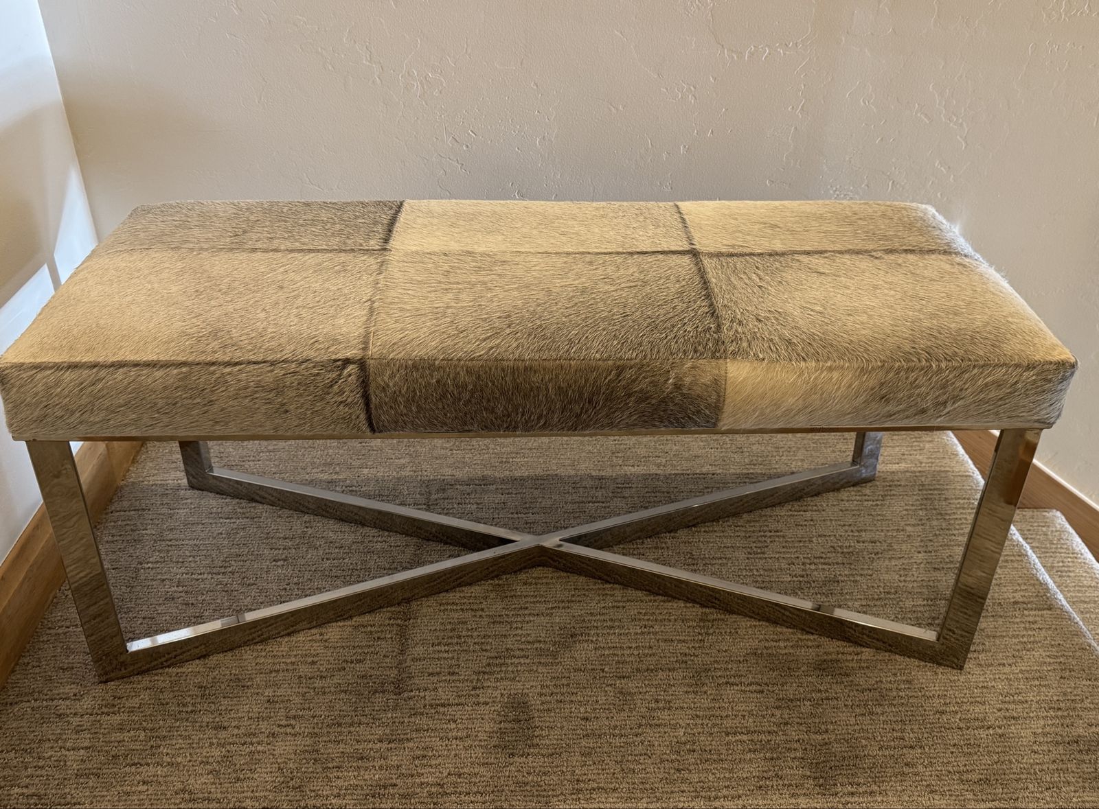 Contemporary Crosshair hide bench
