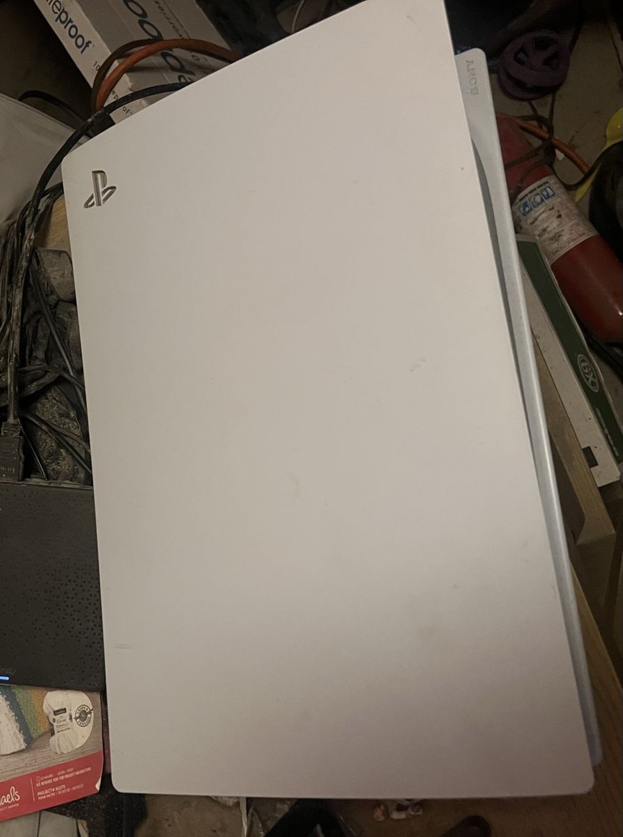 ps5 disk version [NO GAMES]
