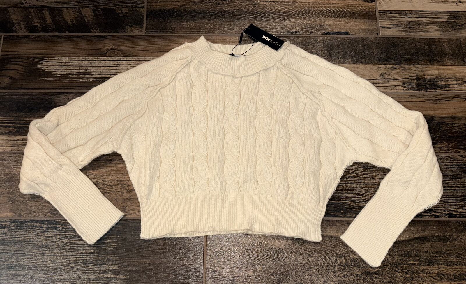New Women Size XL Cream Cropped Sweater