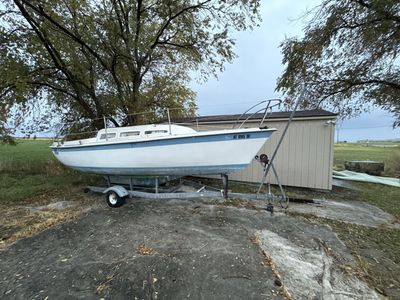 Sailboat - 24’ with Trailer and boom. Ready for Restoration
