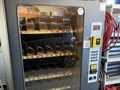 Wittern 3508 Snack Vending Machine, Includes Nayex Credit Card Reader!