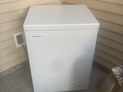 Hisense Chest Freezer White - Compact & Efficient Food Storage