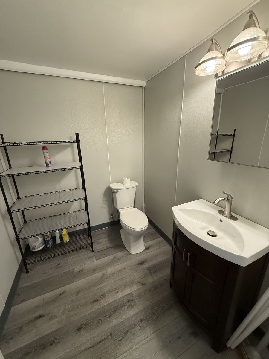 Main image 6