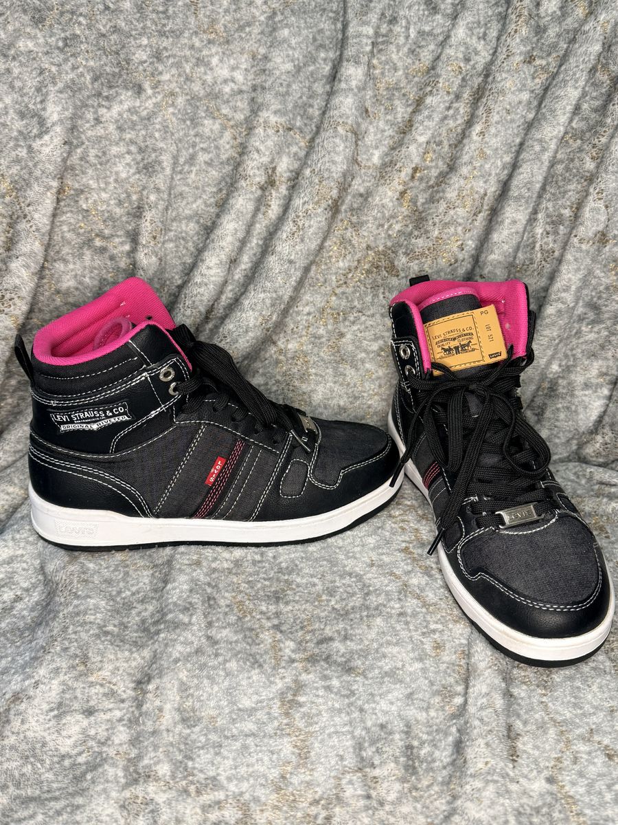 Levi Pink & Dark Denim High-Top Sneakers (Size 7.5)