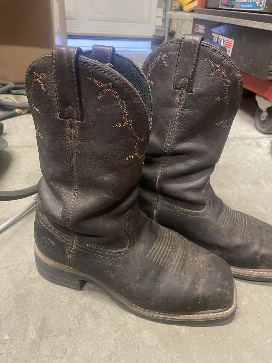 John Deere Men's 9.5 Steel Toe Insulated Met-Guard Brown Leather Cowboy Work Boots