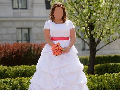 BEAUTIFUL WEDDING DRESS