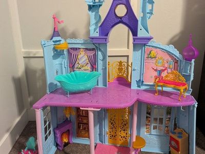 Disney Barbie Dollhouse