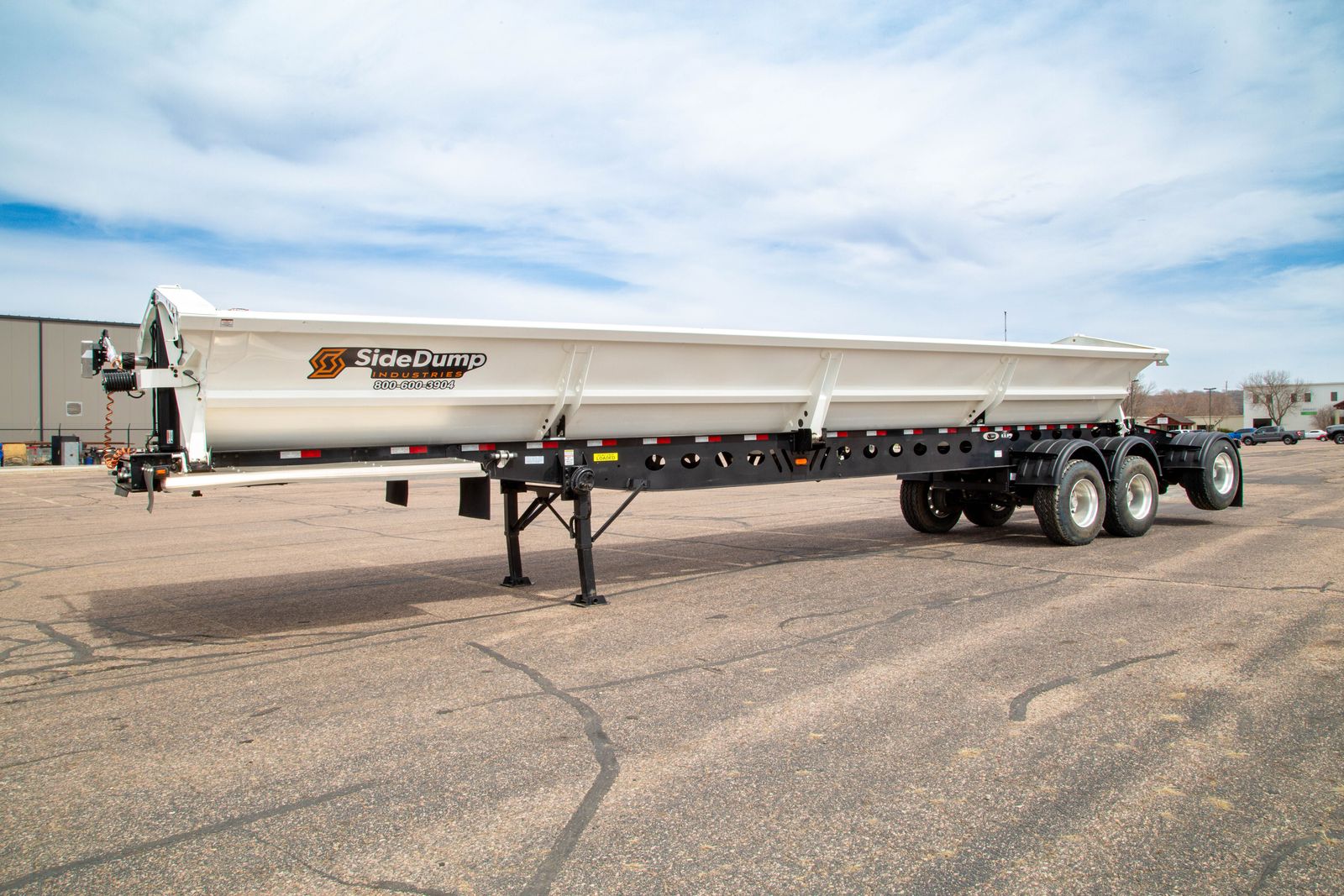 Side Dump Industries Super Tri Axle