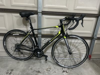 Giant Defy 3 - Road Bike - Medium