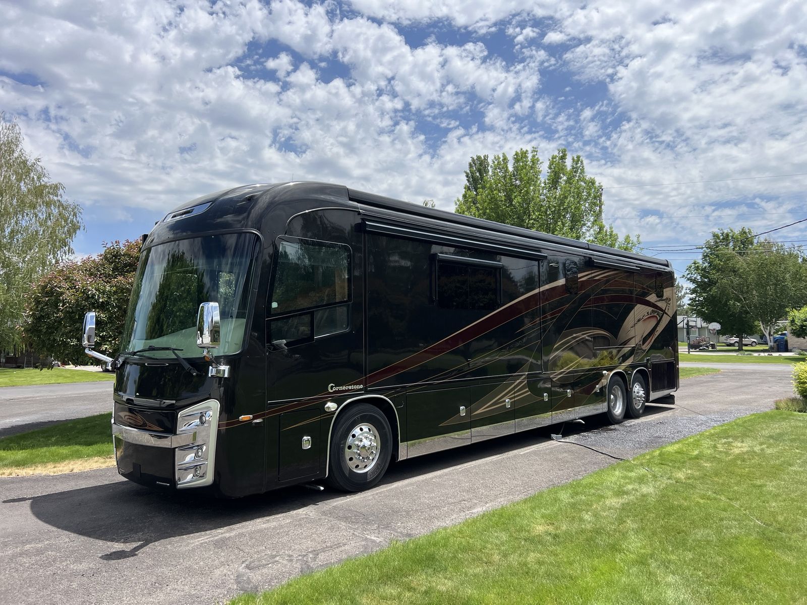 2017 Entegra Coach Cornerstone 44B Class A Diesel Motorhome - 600HP Cummins, Washer/Dryer