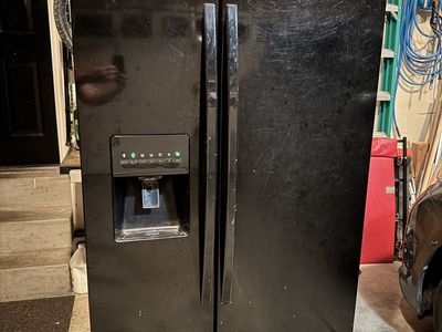 Kenmore Refrigerator/Freezer - Black