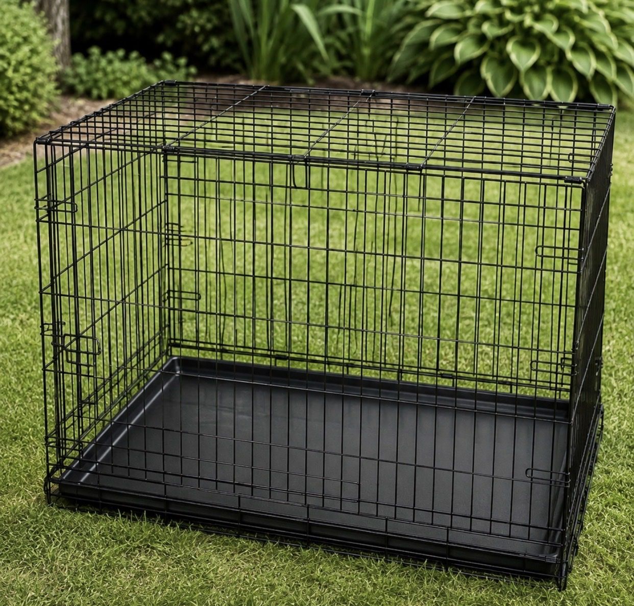 Black Metal Wire Dog Crate with Plastic Tray