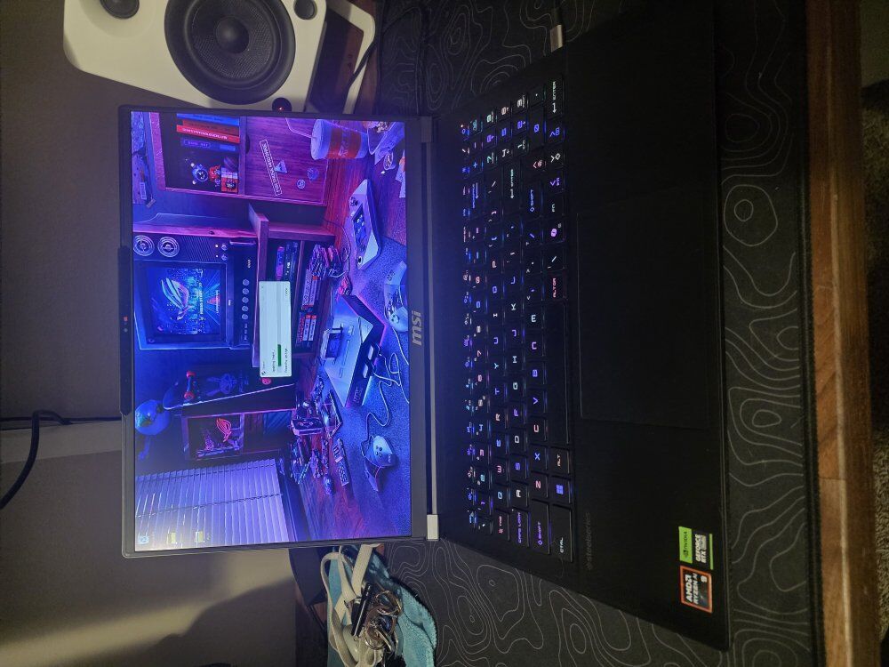 MSI Stealth 16 AI Studio | Ryzen AI 9, 32gb DDR5, 1TB, RTX 4070, 240Hz QHD