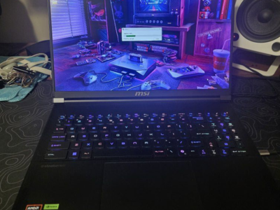 MSI Stealth 16 AI Studio | Ryzen AI 9, 32gb DDR5, 1TB, RTX 4070, 240Hz QHD