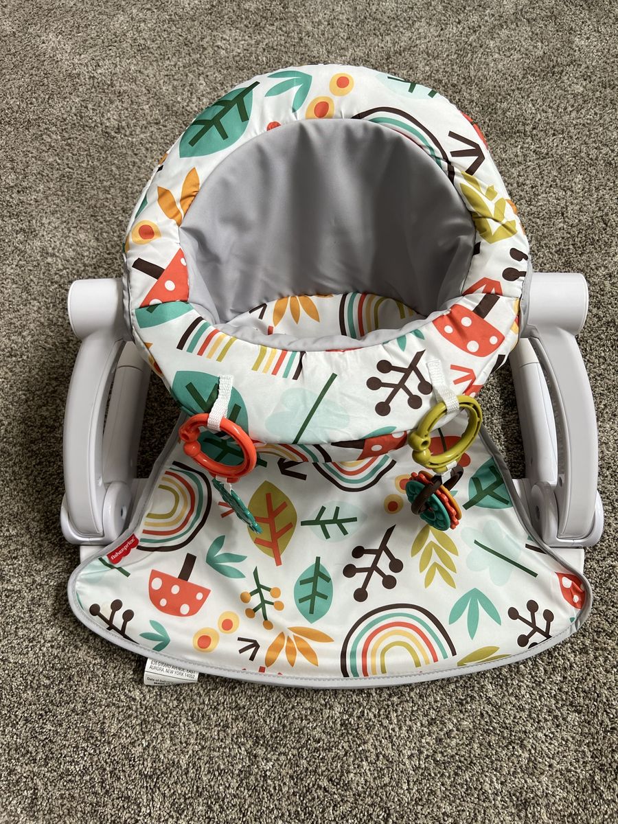 Fisher-Price Sit-Me-Up Floor Seat - Rainbow & Mushroom Print with Toys, Portable