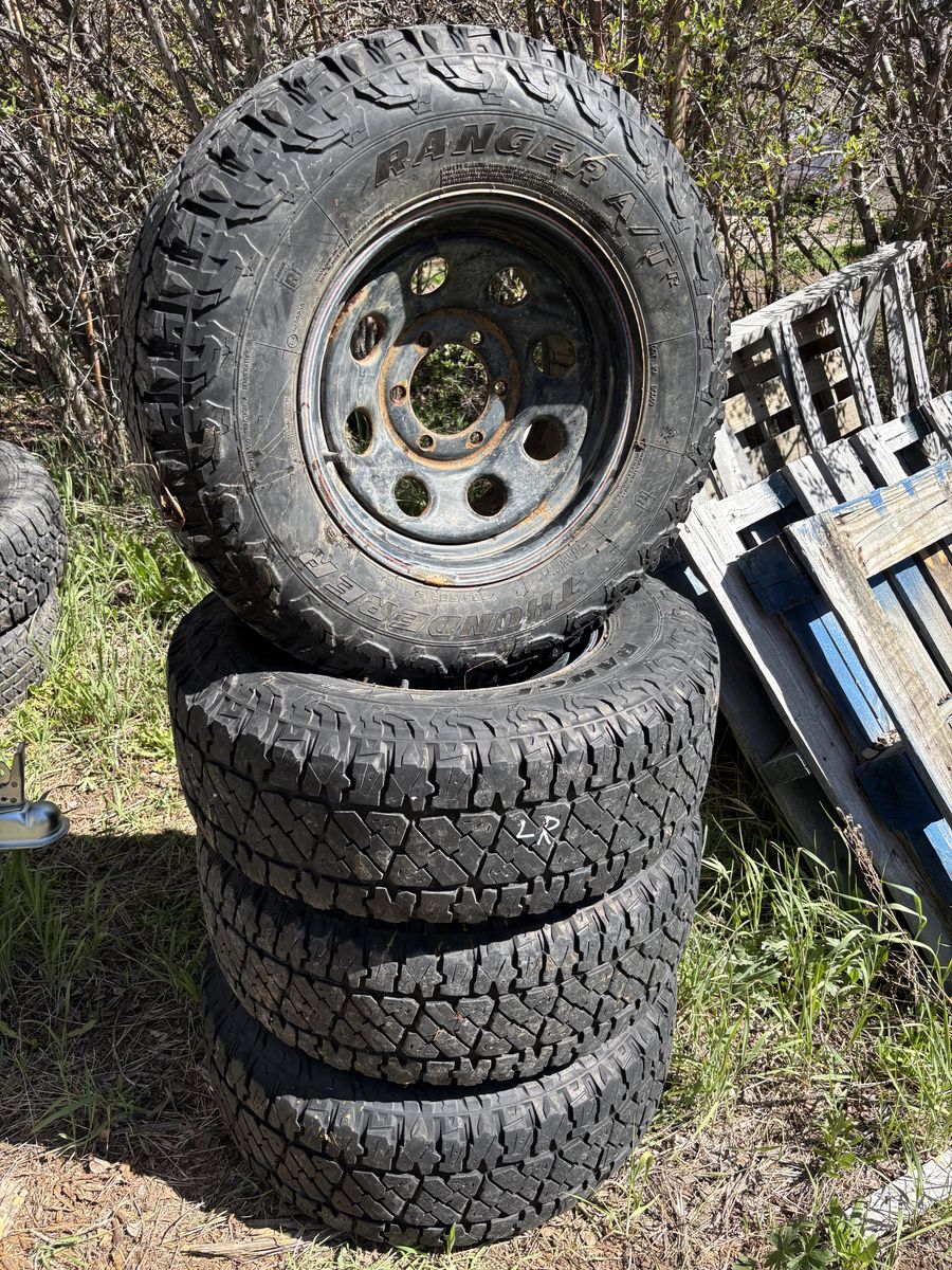 Toyota steel wheels, 6 x 5.5(139.7), 16" Tacoma, 4runner, sequoia, tundra, 255/70r16 Thunder Ranger A/T tires