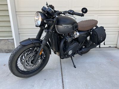 2022 Triumph Bonneville T120 Black