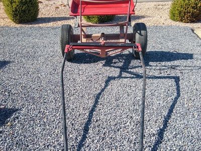 Horse buggy red